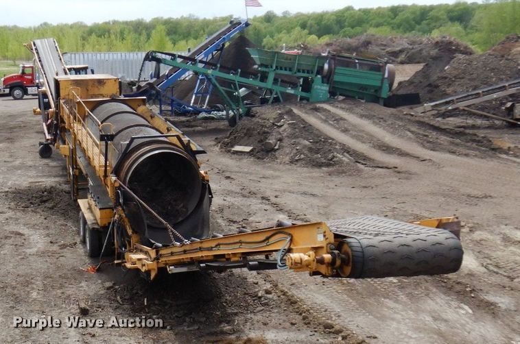 image for item DR0436 Wildcat 521  trommel screen