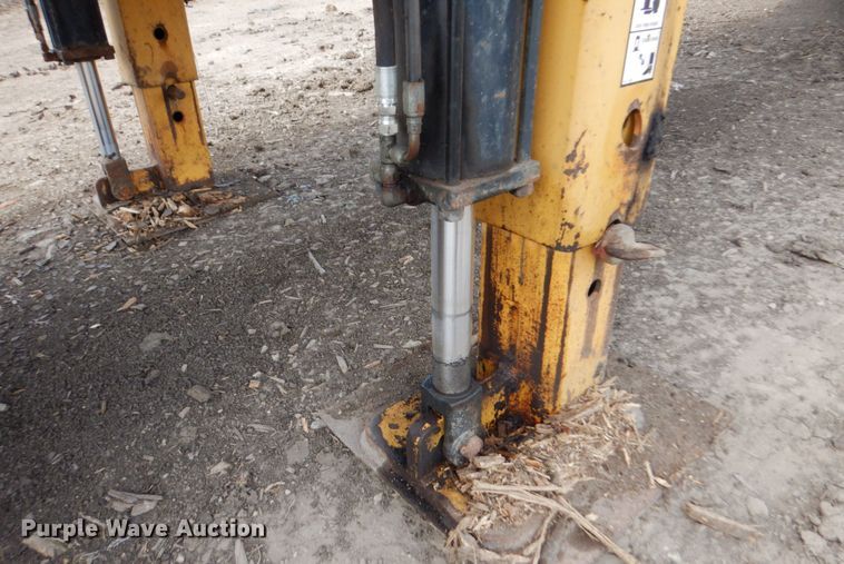 image for item DR0436 Wildcat 521  trommel screen