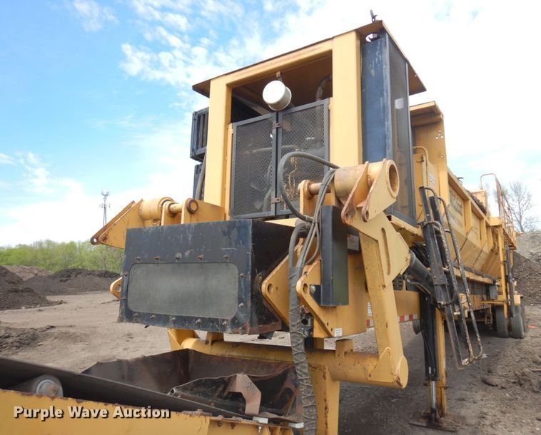 image for item DR0436 Wildcat 521  trommel screen