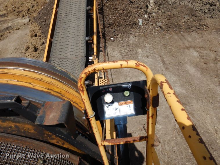 image for item DR0436 Wildcat 521  trommel screen