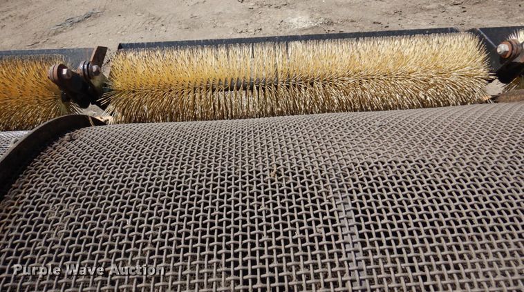 image for item DR0436 Wildcat 521  trommel screen