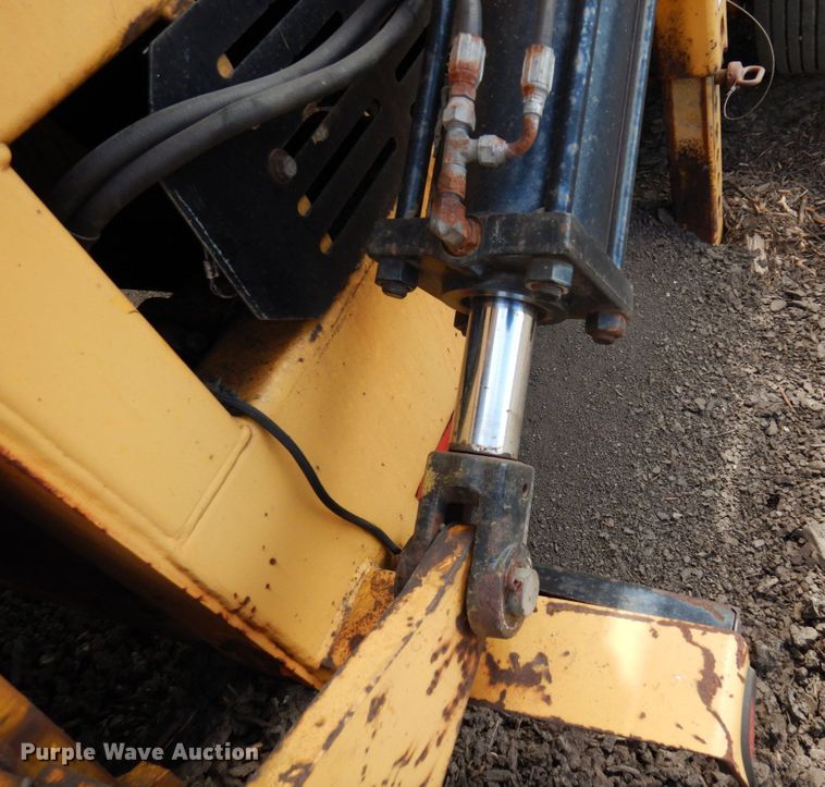 image for item DR0436 Wildcat 521  trommel screen