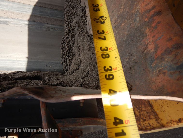 image for item DR0436 Wildcat 521  trommel screen