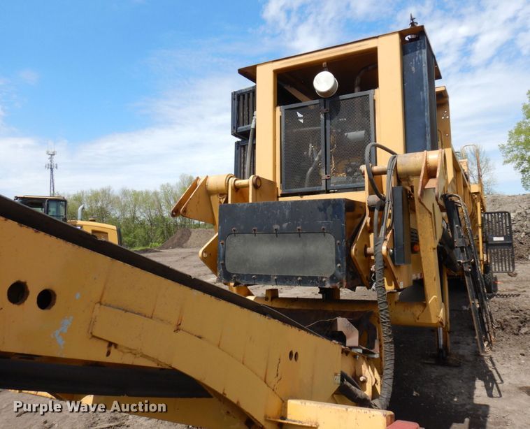 image for item DR0436 Wildcat 521  trommel screen