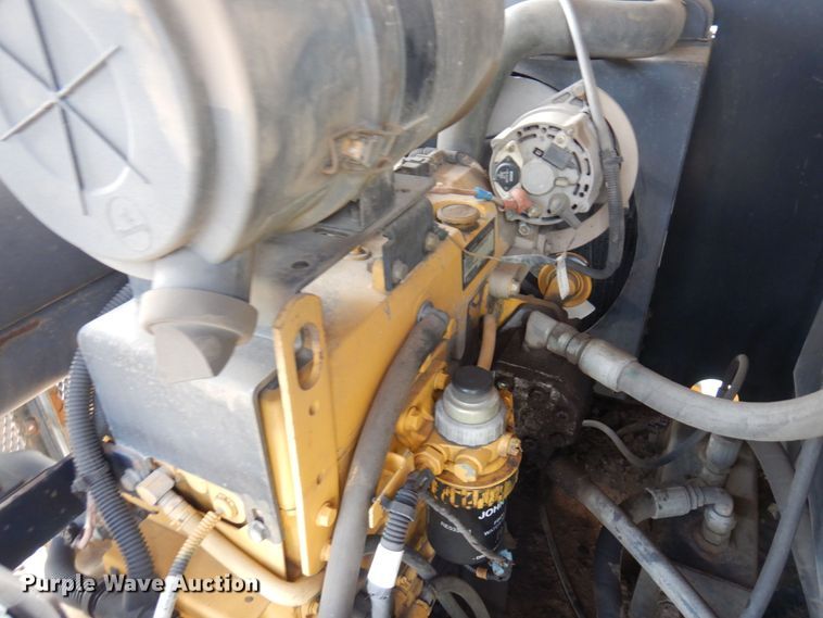 image for item DR0436 Wildcat 521  trommel screen