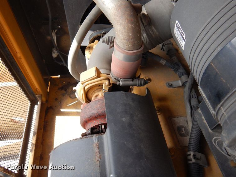 image for item DR0436 Wildcat 521  trommel screen