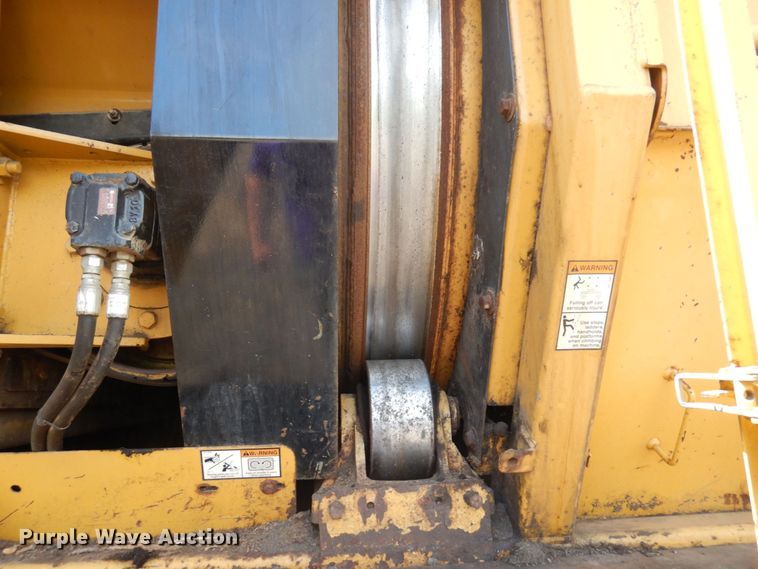 image for item DR0436 Wildcat 521  trommel screen