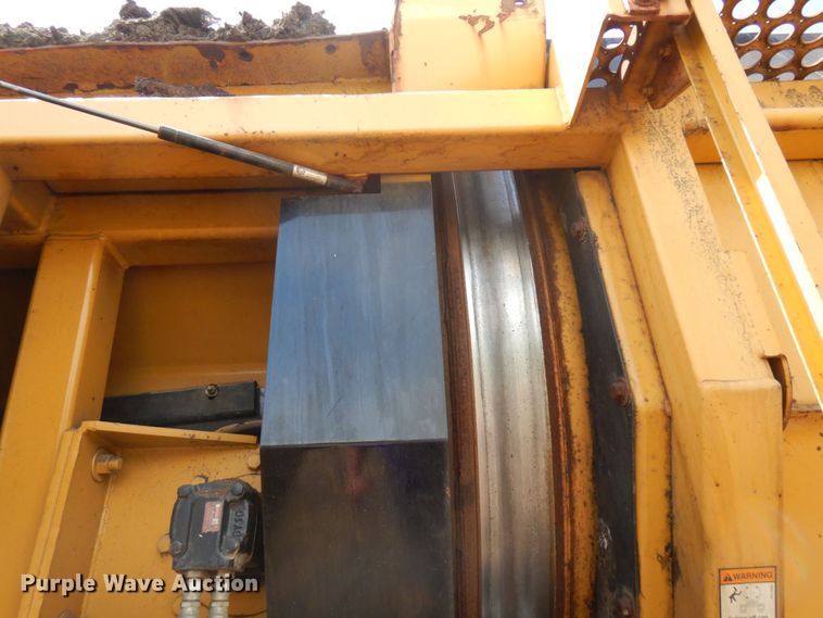 image for item DR0436 Wildcat 521  trommel screen