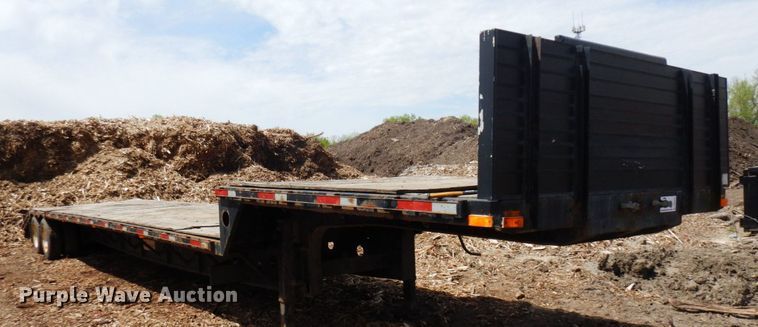 image for item DR0437 2004 Transcraft DTL-2100  drop deck equipment trailer