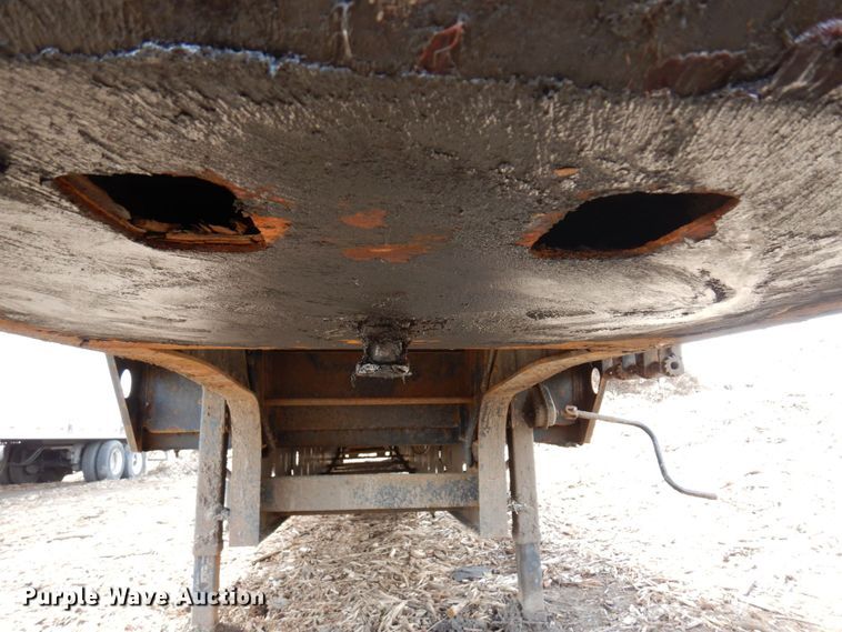 image for item DR0437 2004 Transcraft DTL-2100  drop deck equipment trailer