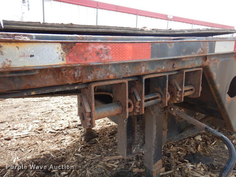 image for item DR0437 2004 Transcraft DTL-2100  drop deck equipment trailer