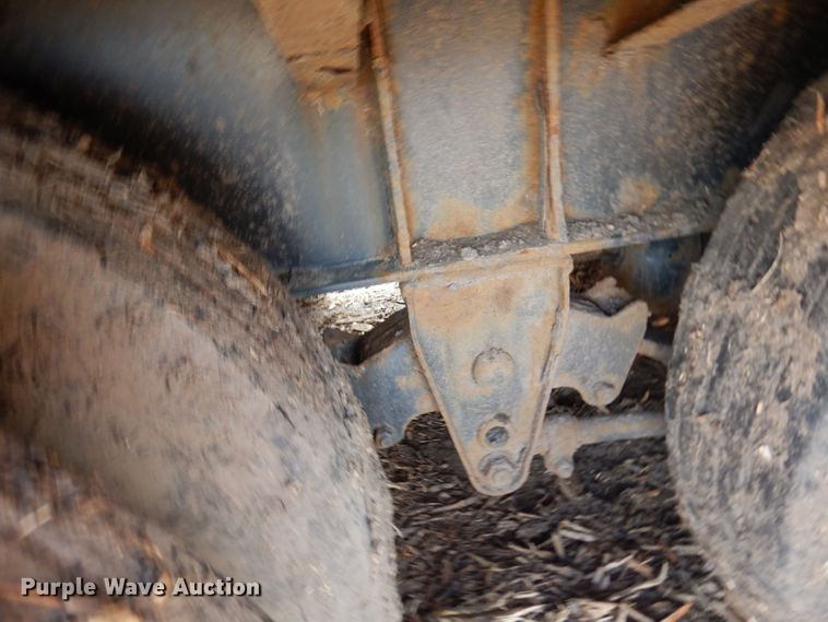 image for item DR0437 2004 Transcraft DTL-2100  drop deck equipment trailer