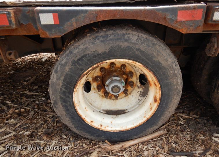 image for item DR0437 2004 Transcraft DTL-2100  drop deck equipment trailer