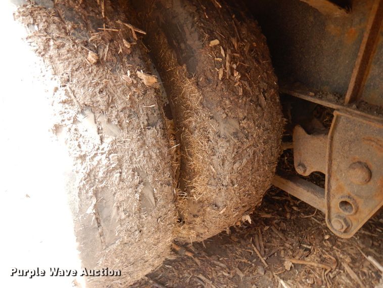 image for item DR0437 2004 Transcraft DTL-2100  drop deck equipment trailer