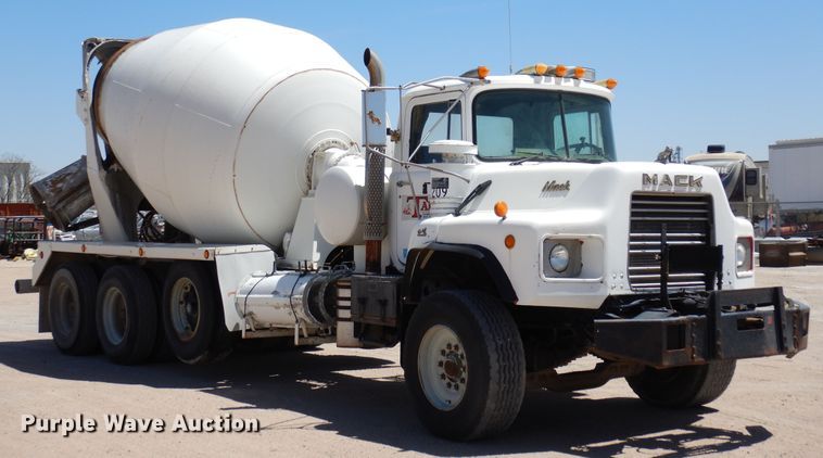 image for item DR1171 1993 Mack DM690S  ready mix truck