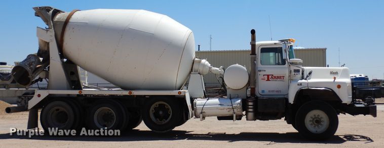 image for item DR1171 1993 Mack DM690S  ready mix truck