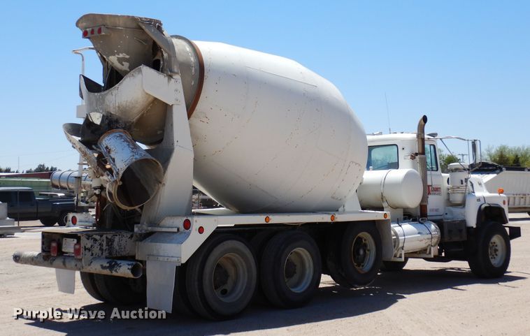 image for item DR1171 1993 Mack DM690S  ready mix truck