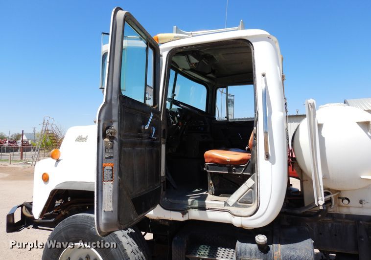 image for item DR1171 1993 Mack DM690S  ready mix truck