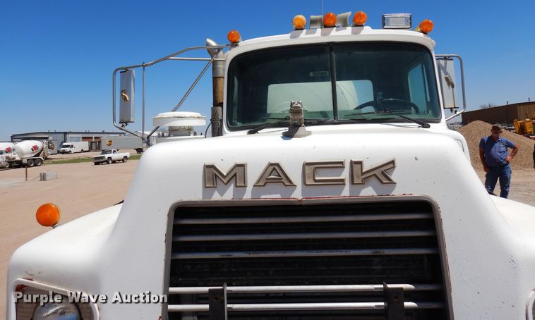 image for item DR1171 1993 Mack DM690S  ready mix truck