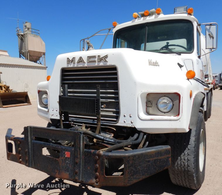 image for item DR1171 1993 Mack DM690S  ready mix truck