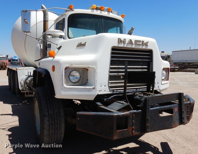 image for item DR1171 1993 Mack DM690S  ready mix truck