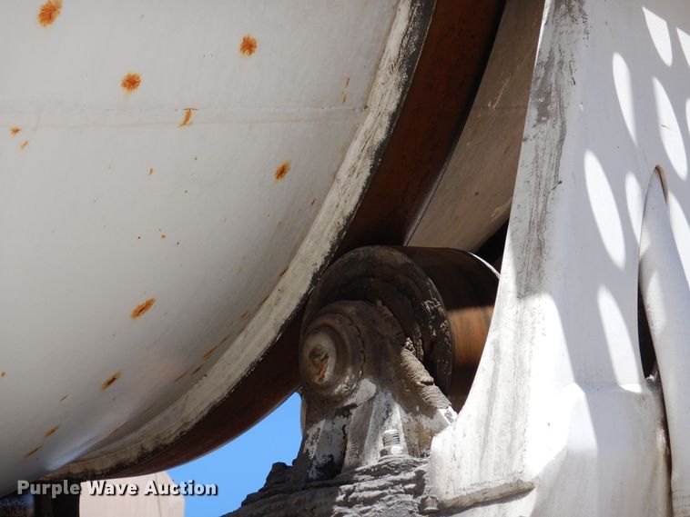 image for item DR1171 1993 Mack DM690S  ready mix truck