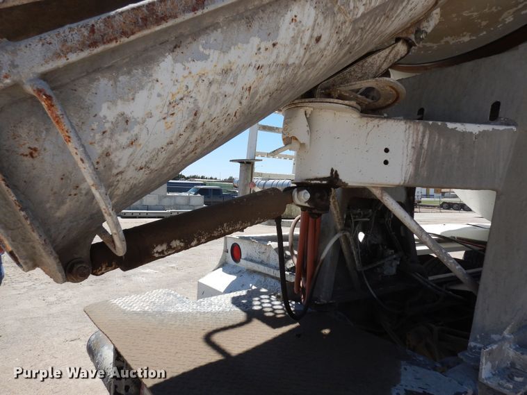 image for item DR1171 1993 Mack DM690S  ready mix truck