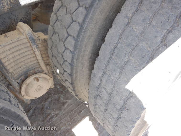 image for item DR1171 1993 Mack DM690S  ready mix truck