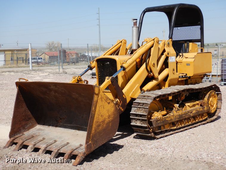 image for item DR1181 1980 John Deere 450C  track loader