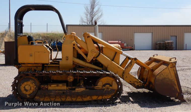 image for item DR1181 1980 John Deere 450C  track loader