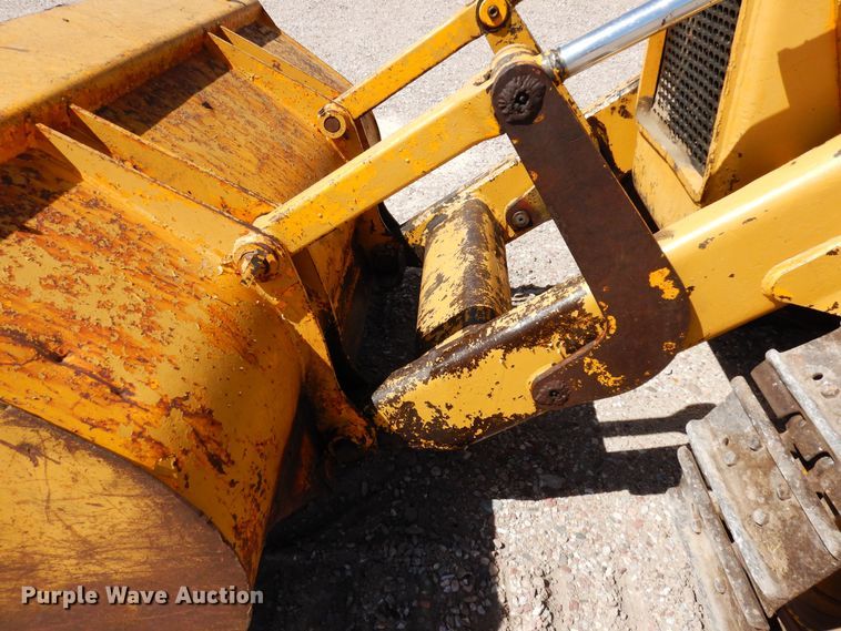 image for item DR1181 1980 John Deere 450C  track loader