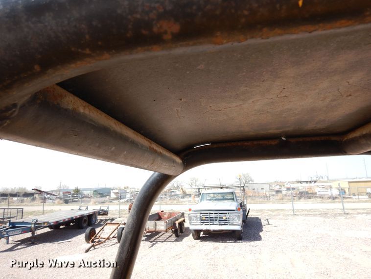 image for item DR1181 1980 John Deere 450C  track loader