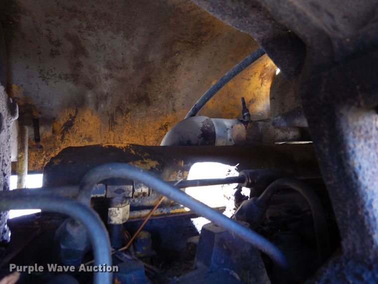 image for item DR1181 1980 John Deere 450C  track loader