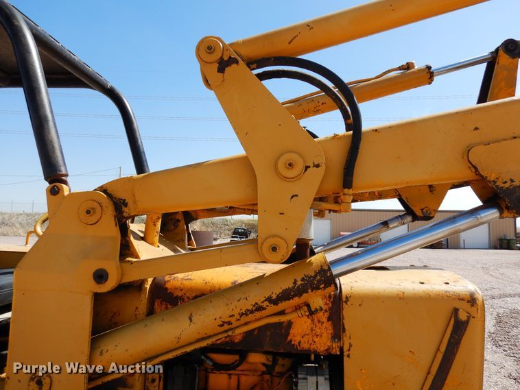 image for item DR1181 1980 John Deere 450C  track loader