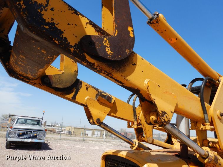 image for item DR1181 1980 John Deere 450C  track loader