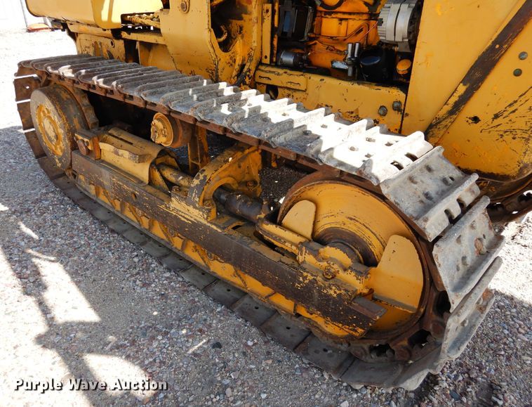 image for item DR1181 1980 John Deere 450C  track loader