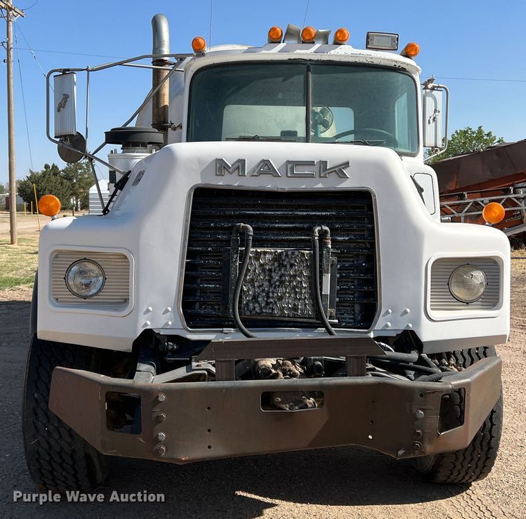 image for item DR1367 1993 Mack DM690S  ready mix truck