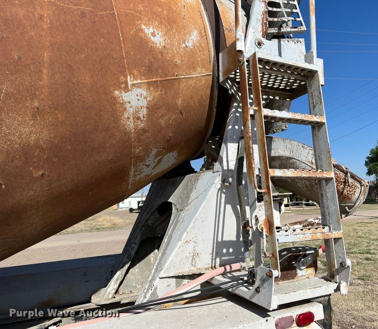 image for item DR1367 1993 Mack DM690S  ready mix truck