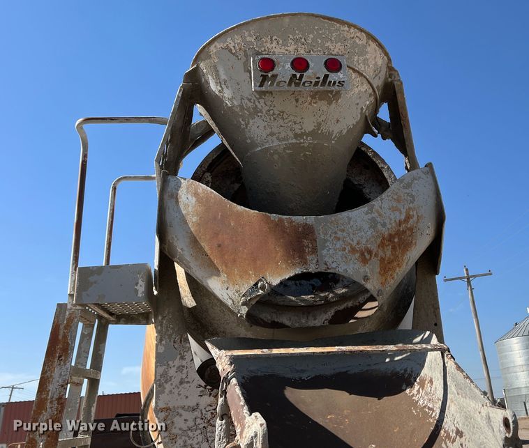 image for item DR1367 1993 Mack DM690S  ready mix truck