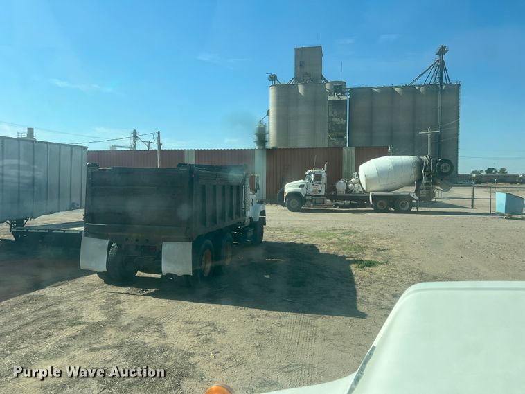 image for item DR1367 1993 Mack DM690S  ready mix truck