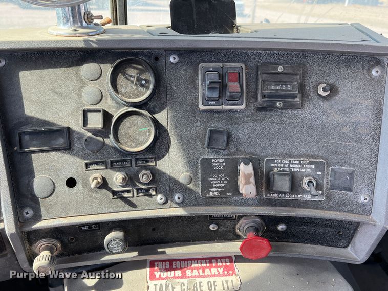 image for item DR1367 1993 Mack DM690S  ready mix truck