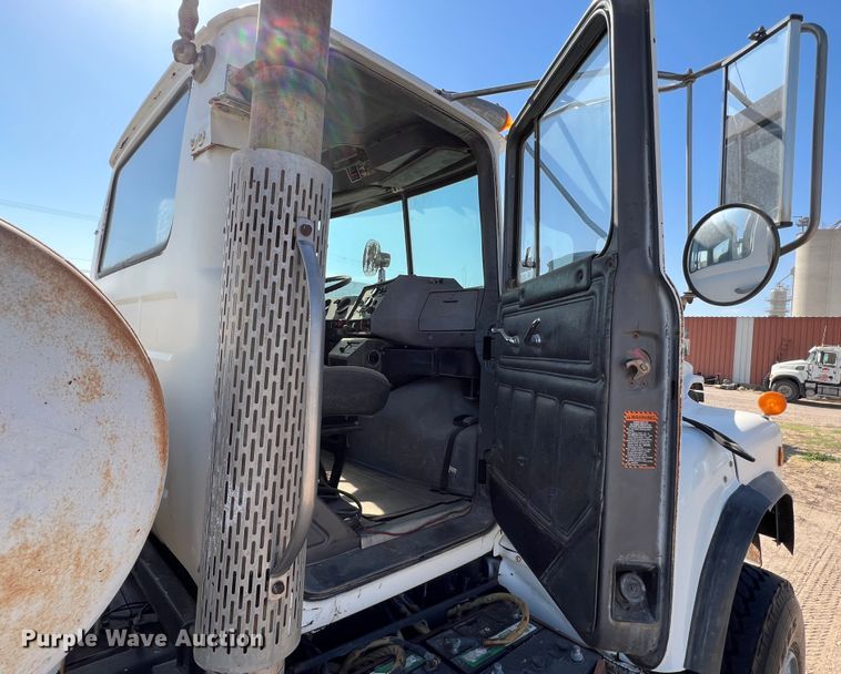 image for item DR1367 1993 Mack DM690S  ready mix truck