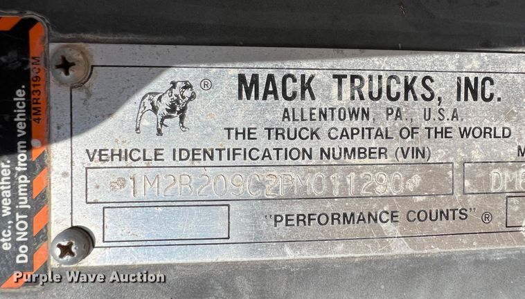image for item DR1367 1993 Mack DM690S  ready mix truck