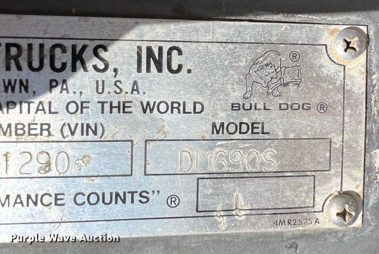 image for item DR1367 1993 Mack DM690S  ready mix truck