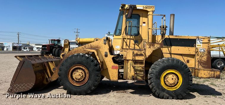 image for item DR1371 1983 Caterpillar 966D  wheel loader