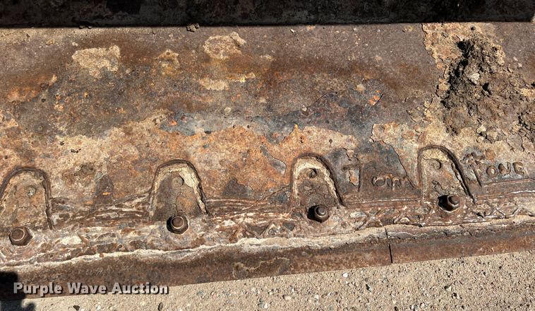 image for item DR1371 1983 Caterpillar 966D  wheel loader