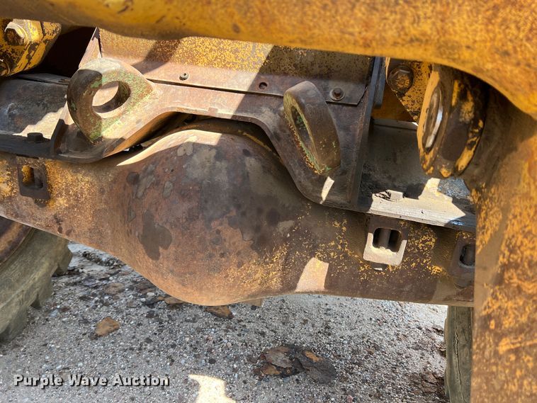 image for item DR1371 1983 Caterpillar 966D  wheel loader