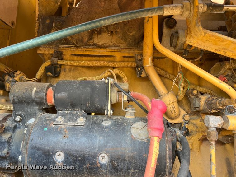 image for item DR1371 1983 Caterpillar 966D  wheel loader