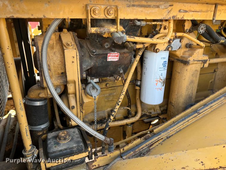 image for item DR1371 1983 Caterpillar 966D  wheel loader