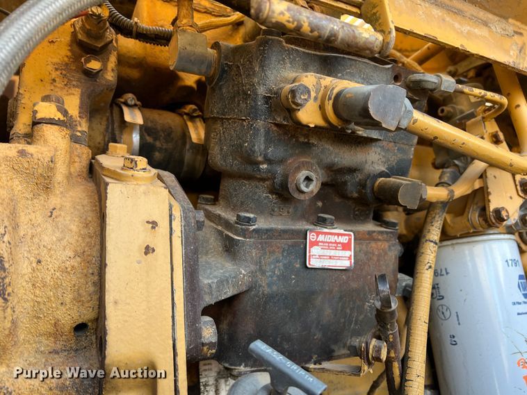 image for item DR1371 1983 Caterpillar 966D  wheel loader